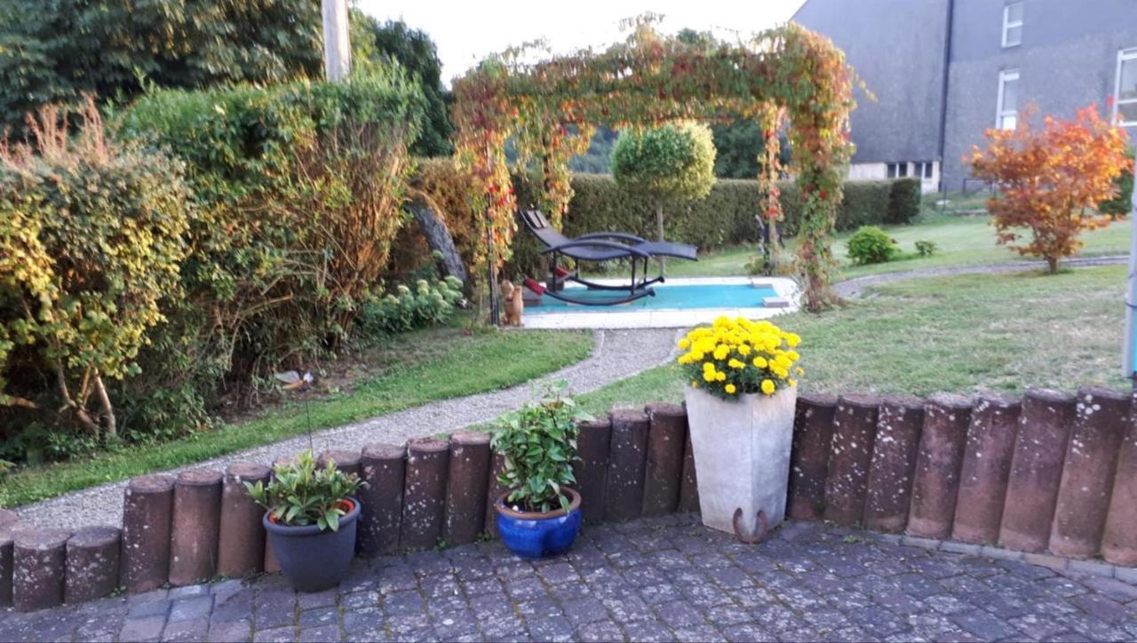 Ferienwohnung Auszeit Waxweiler Exterior photo